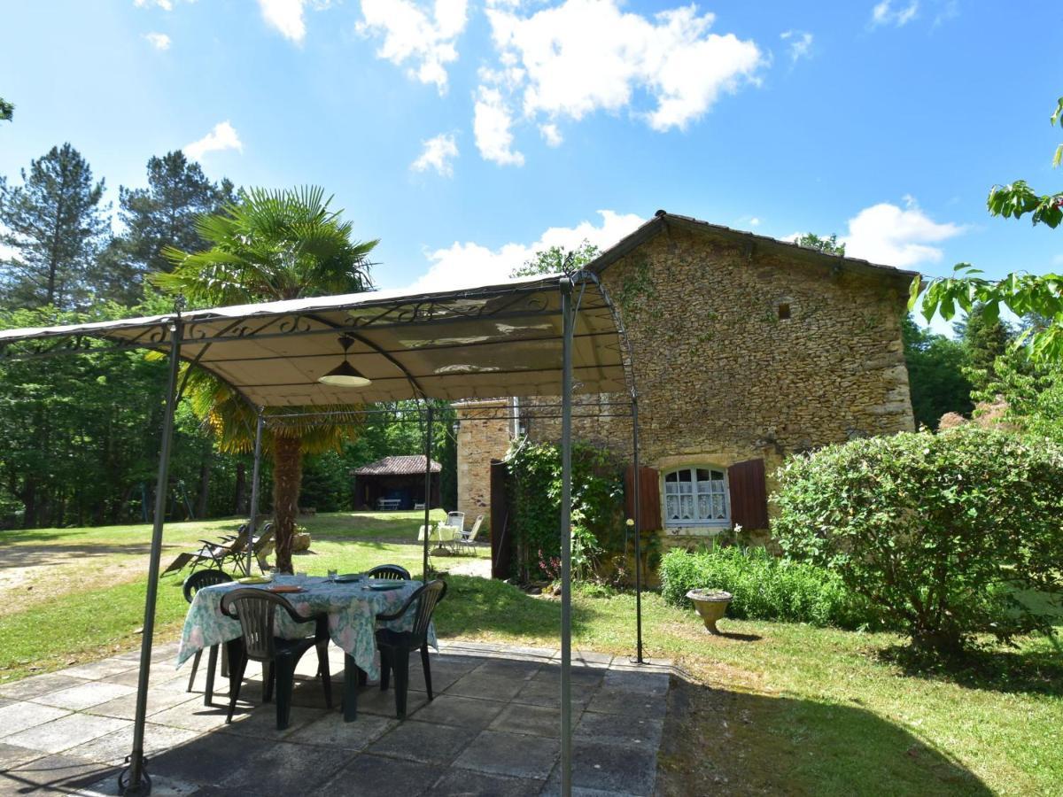 Cosy Holiday Home In Lantheuil With Garden Villefranche-du-Périgord Exteriér fotografie