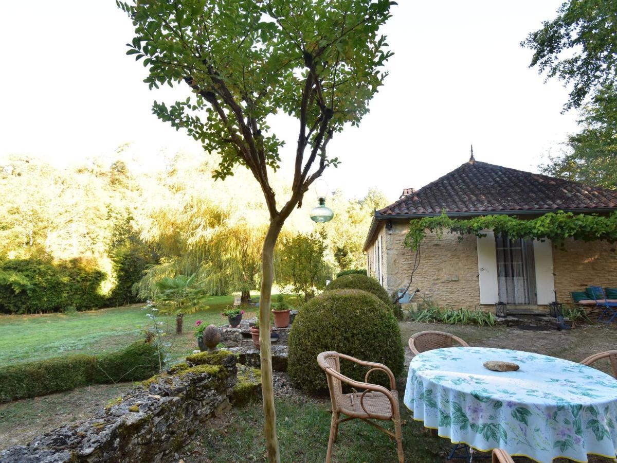 Cosy Holiday Home In Lantheuil With Garden Villefranche-du-Périgord Exteriér fotografie